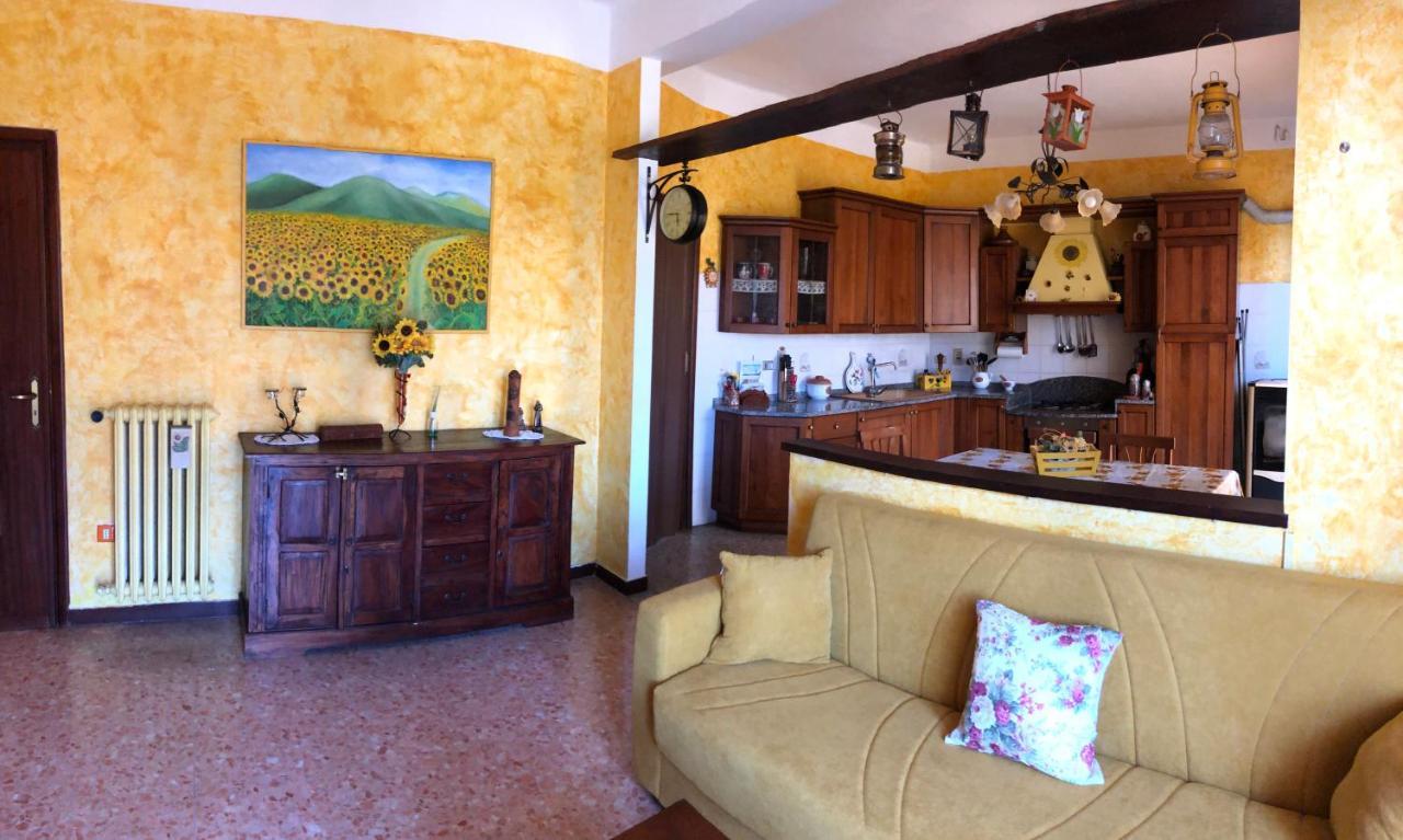 Apartamento La Casa Di Marco Imperia Exterior foto