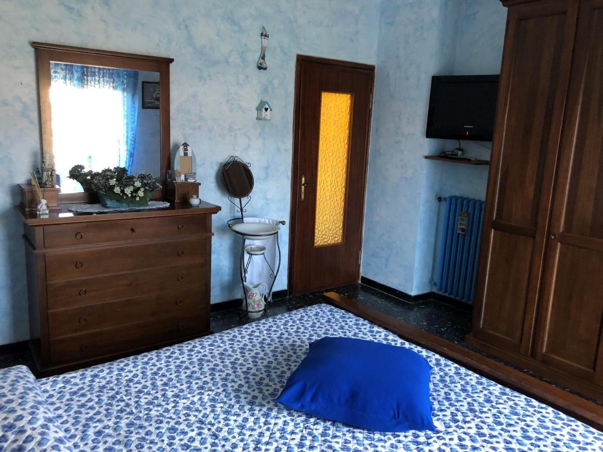 Apartamento La Casa Di Marco Imperia Exterior foto