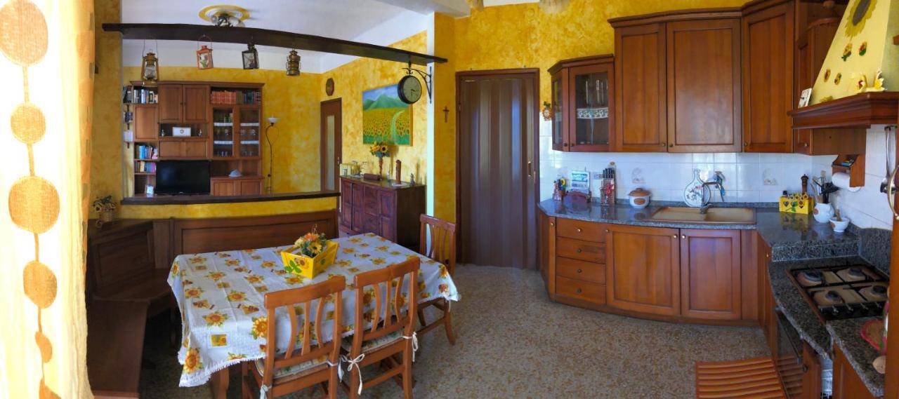 Apartamento La Casa Di Marco Imperia Exterior foto