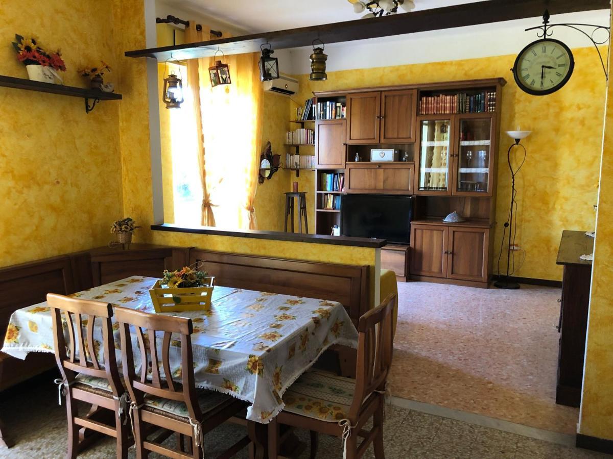 Apartamento La Casa Di Marco Imperia Exterior foto