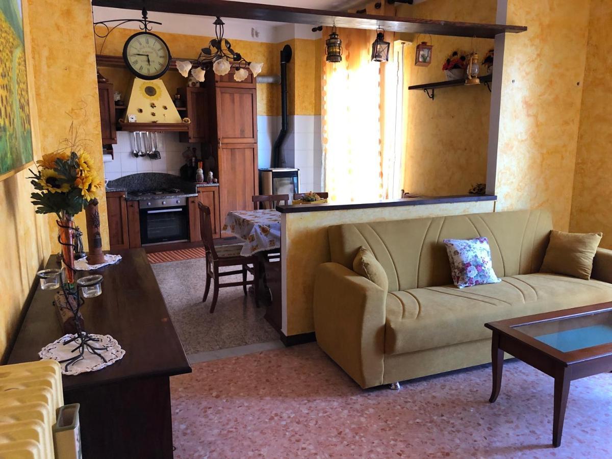 Apartamento La Casa Di Marco Imperia Exterior foto