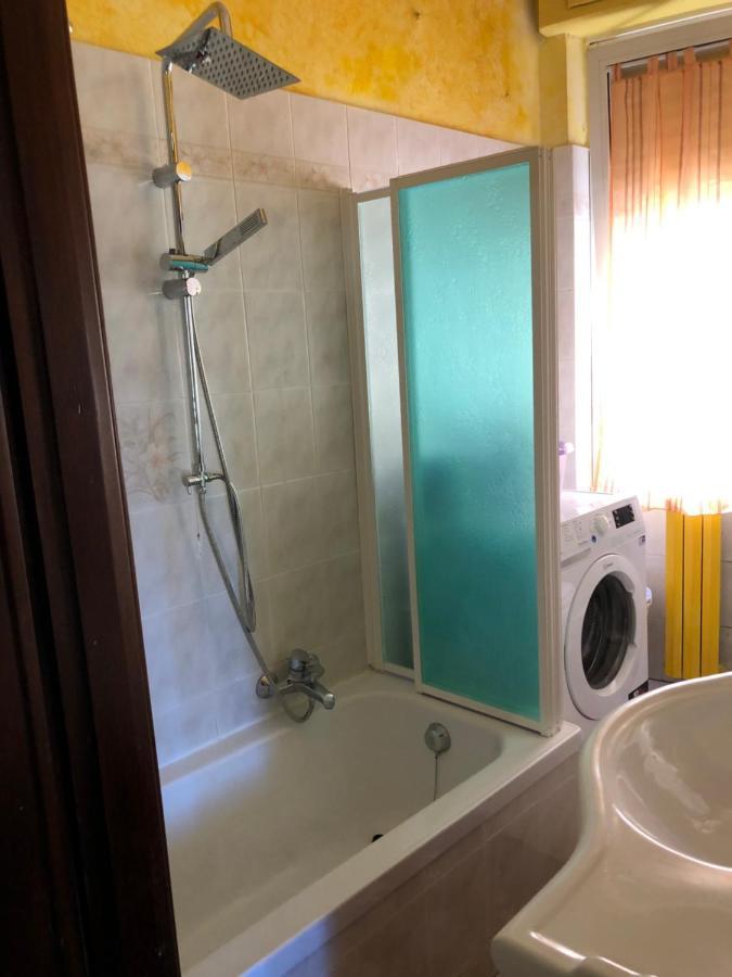 Apartamento La Casa Di Marco Imperia Exterior foto